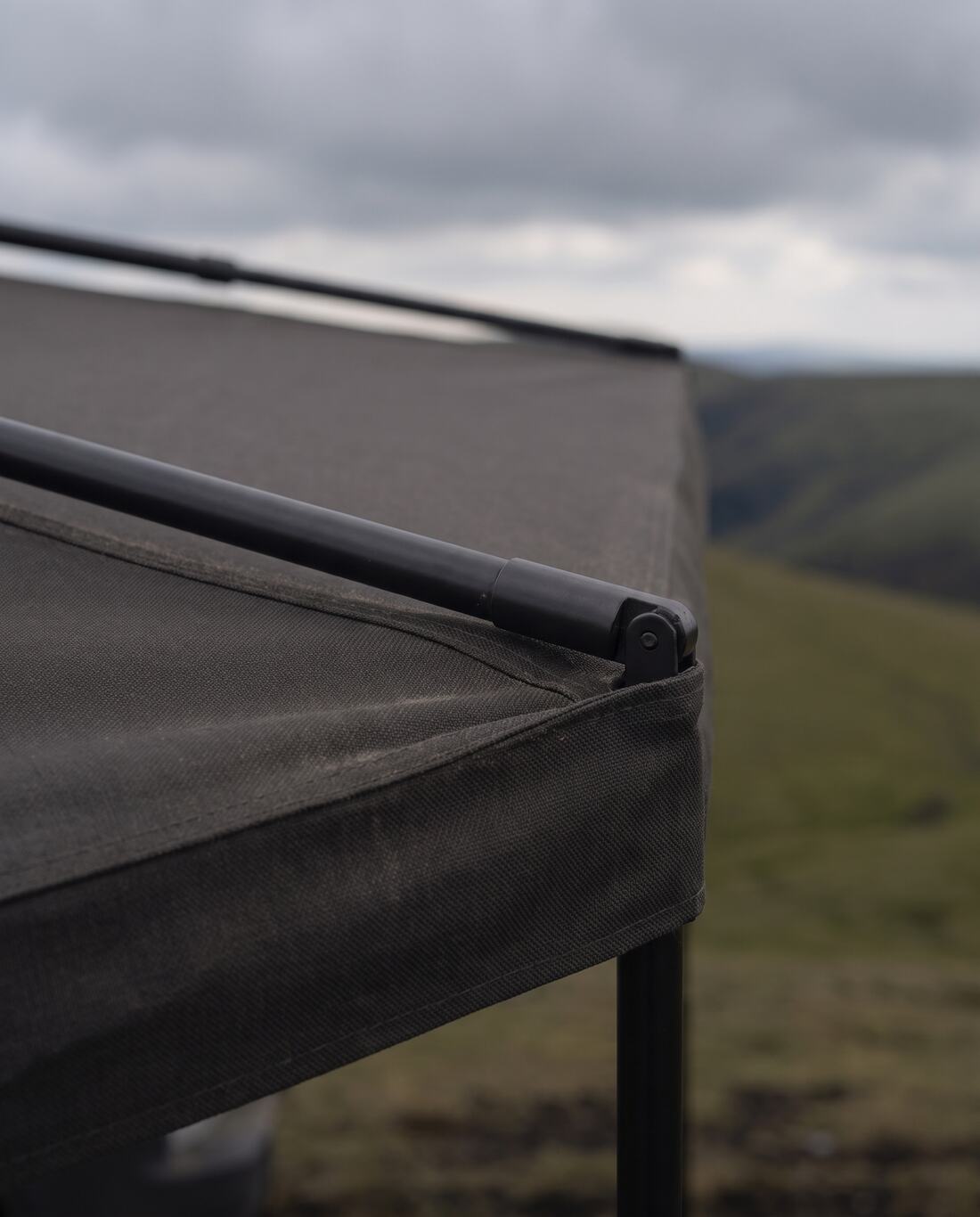Dustline Overland demo, Prado with 270 awning, frame 2